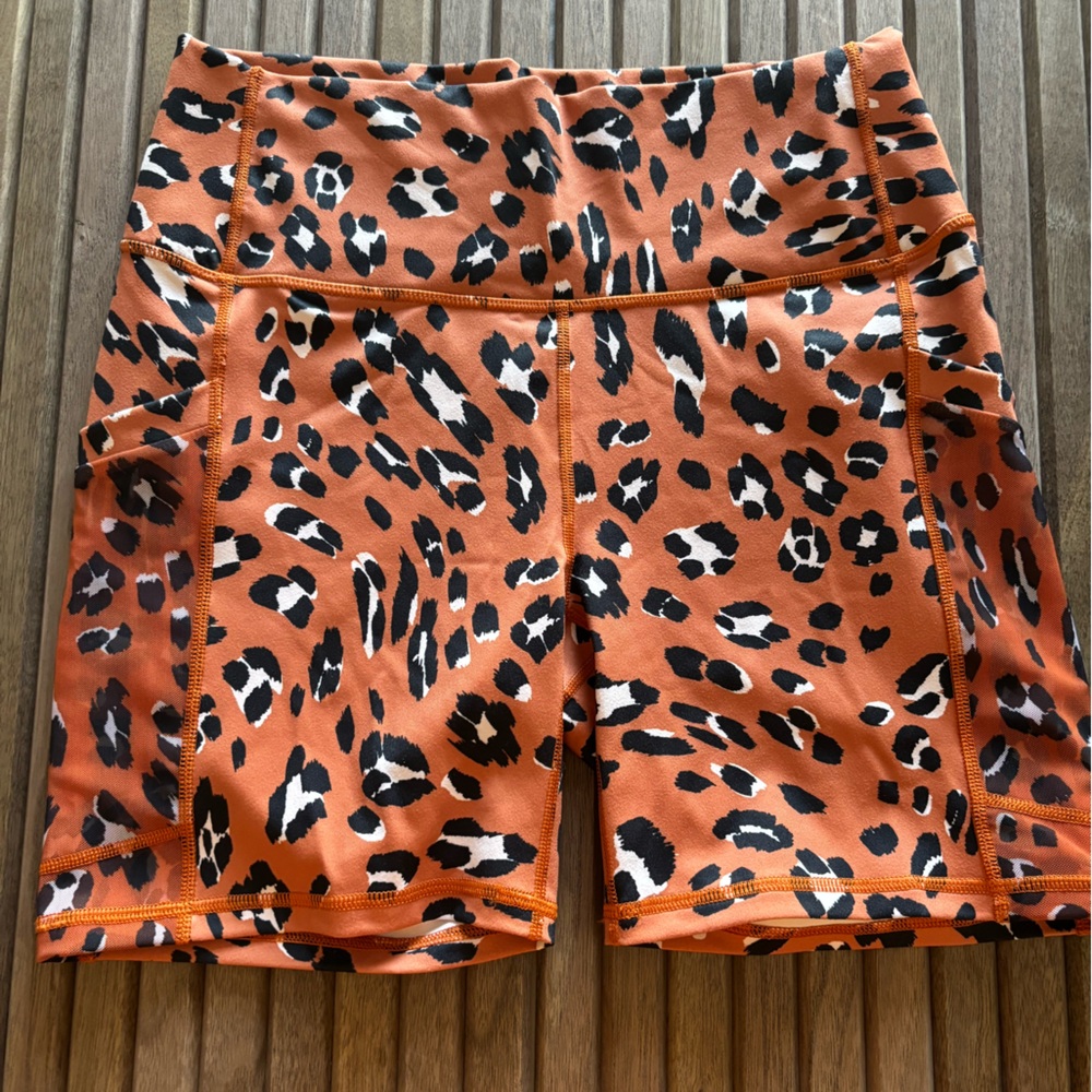 NWOT Power Hold by Fabletics biker shorts